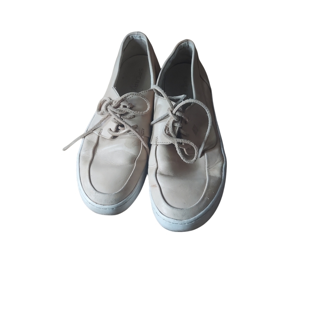 8m Sperryā cream shoes